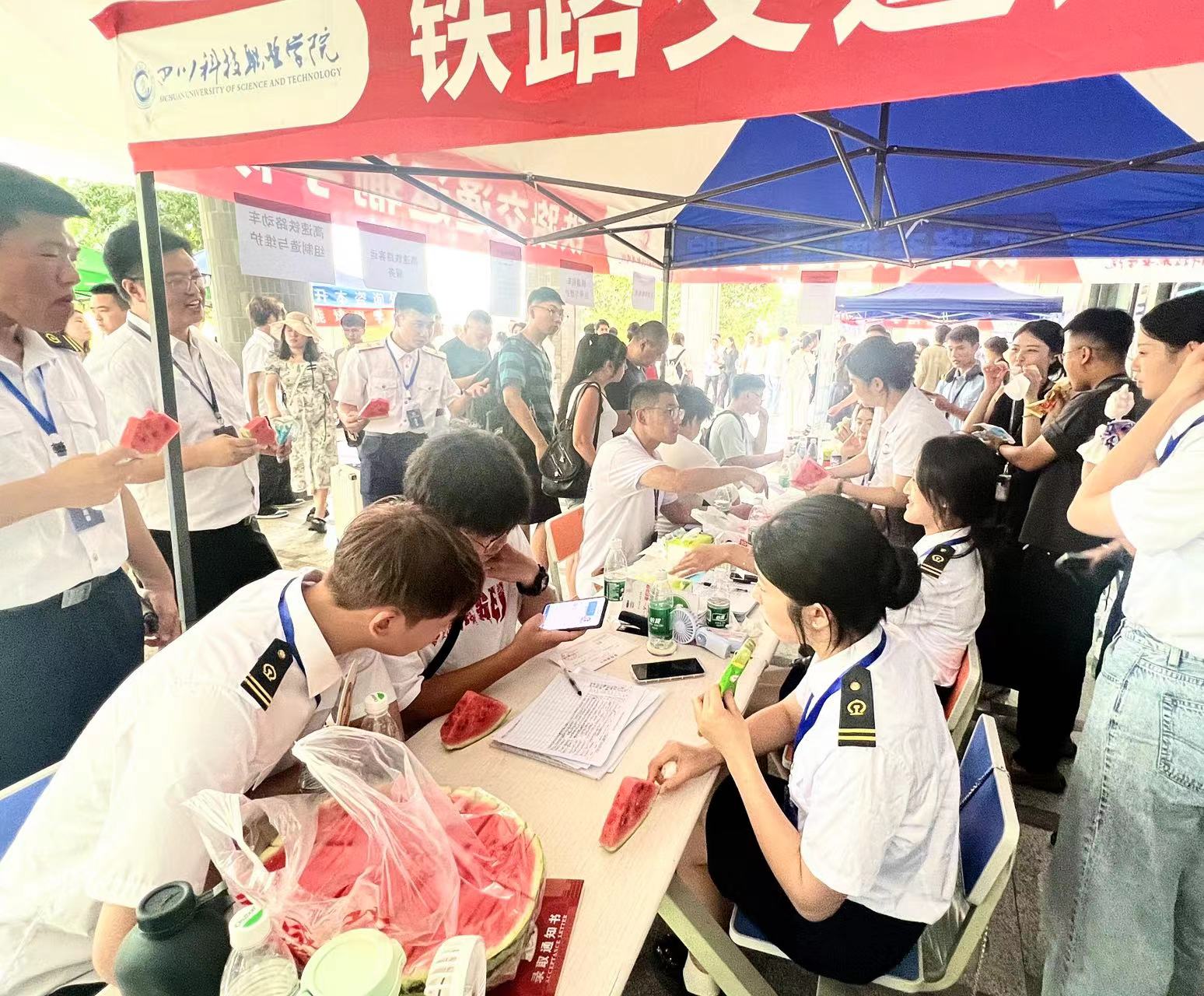 开学季  我院迎新活动稳步进行中(图2)