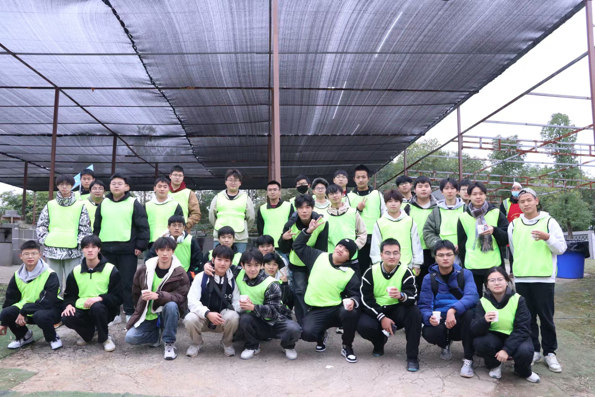 3-241121163UE17.jpg